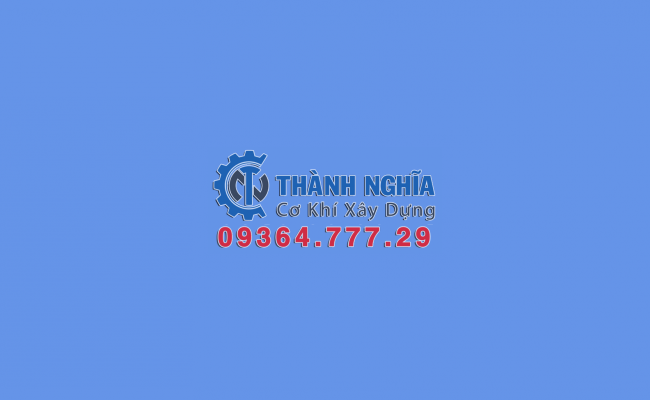 Thợ thi công làm mái tôn tại Bình Dương